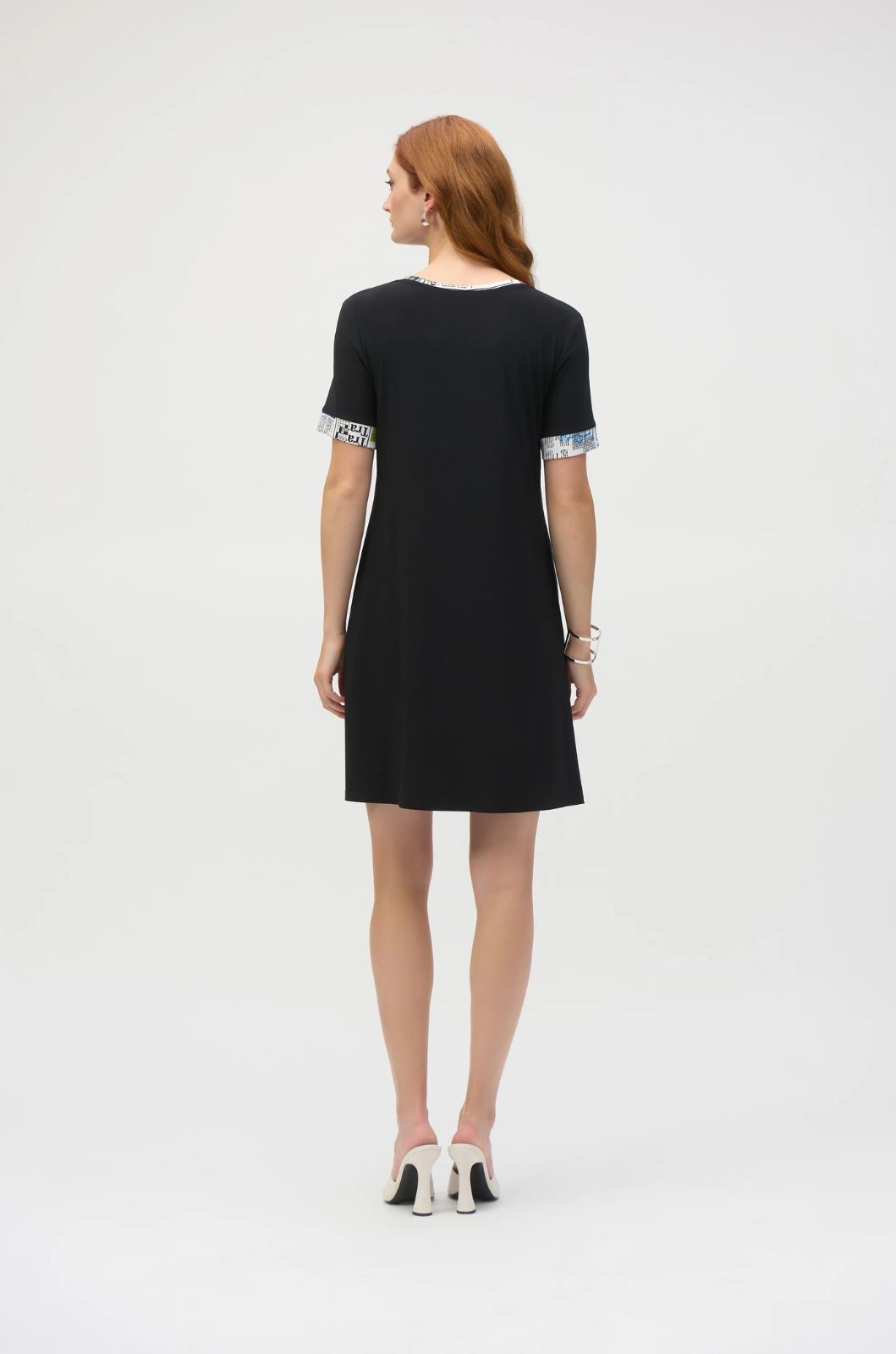 Robe cocoon en maille soyeuse à imprimé mots Joseph Ribkoff 252026